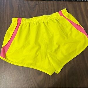 Nike Dri-FIT Tempo‎ Lightweight Running Shorts Size Small Yellow Pink